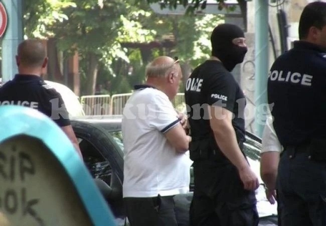 Цар Киро е прекарал нощта в болница със съмнения за инфаркт