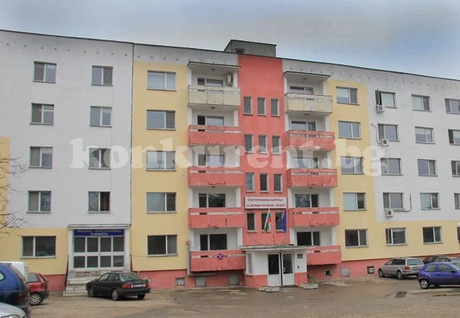 Стабилизираха наръганата бременна, детето е живо
