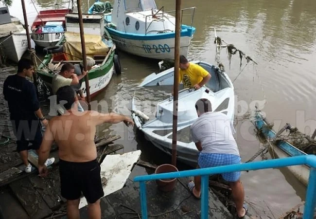 Вижте водната стихия, която заля Южното черноморие (СНИМКИ)