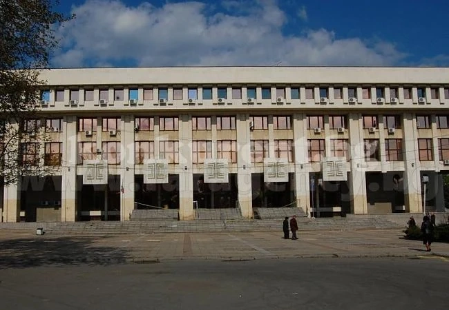 Шеф-бияч отнесе 2 години условно