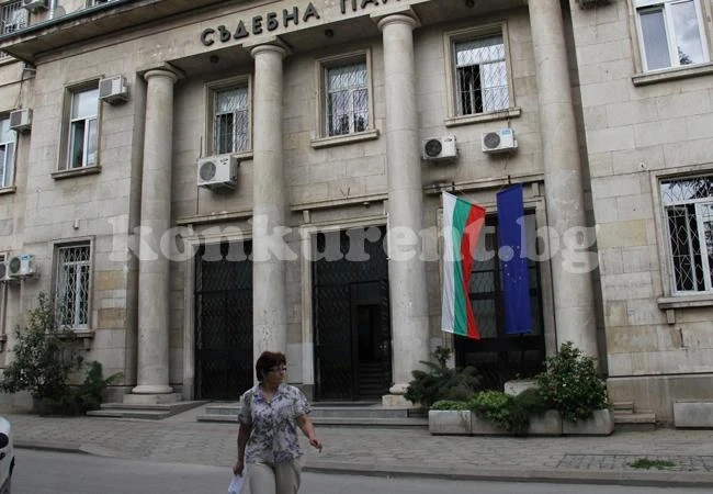 Уволнена домакинка си иска поста в пещерата