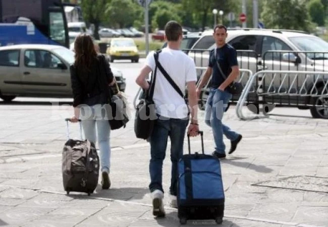 Пращат гурбетчии в чужбина с фиктивни договори