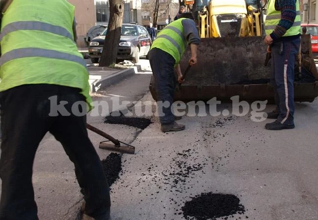 Провалена процедура спъва ремонта на врачански улици