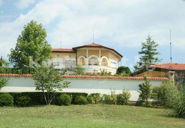 Вижте хасиендата на Цветан Василев в Созопол
