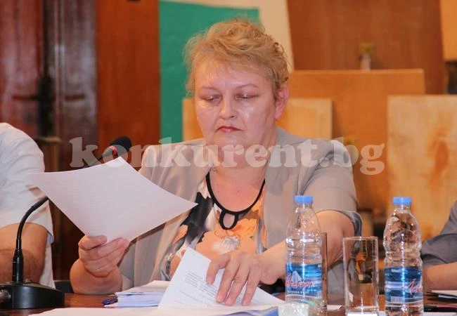 Малина Николова ще почива с 5 дни по-малко