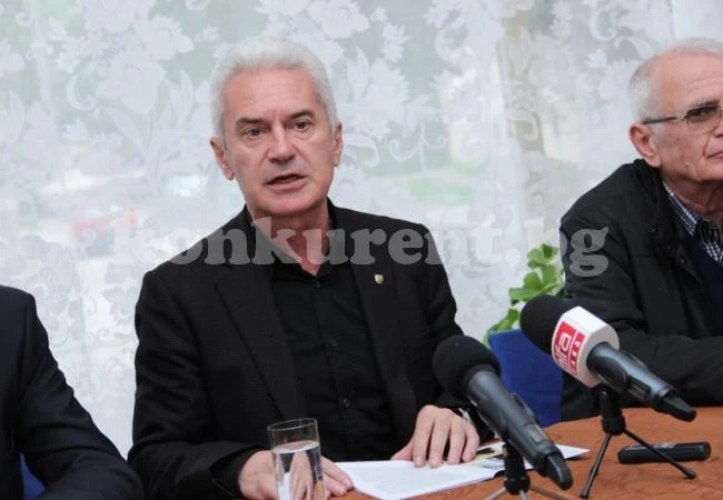 Волен Сидеров подарява на врачани концерт на Поли Паскова