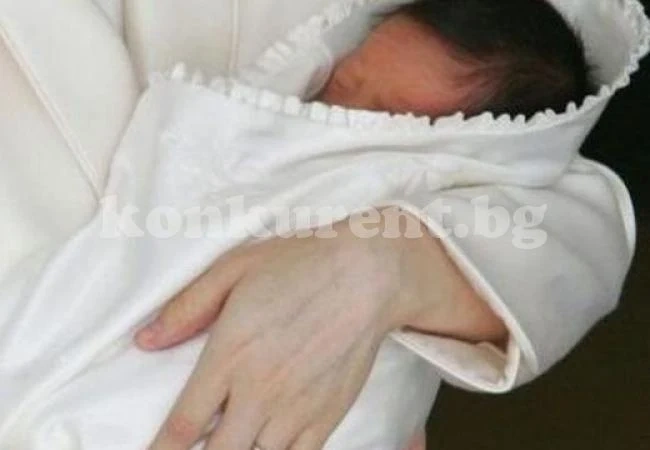 19-годишна роди бебе и го захвърли на поляната