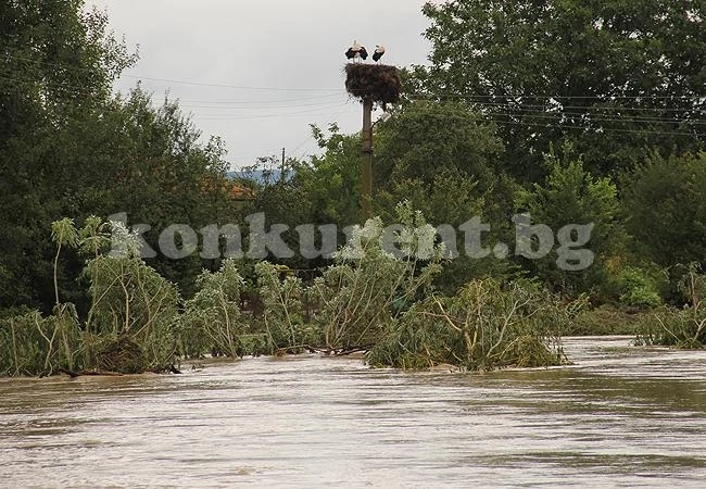Реката отнесла Девене за втори път