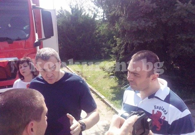 Само в \