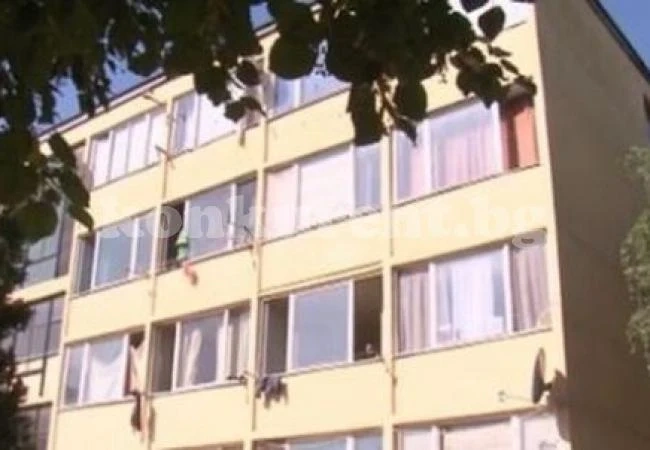 Пияни с брадва \