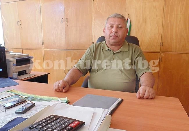 Валят молби от земеделци, земята е под вода