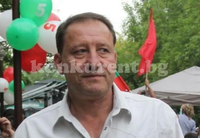 Сменят трима от Бюрото на БСП