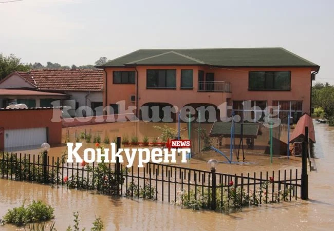 50 служители на ВиК тръгнаха към Мизия