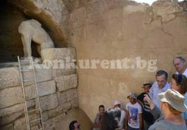 Гръцки археолози изровиха гробница от времето на Александър Македонски