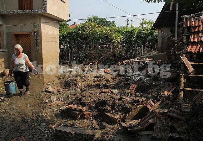 Зърнопроизводители помагат на Мизия с фадроми и трактори