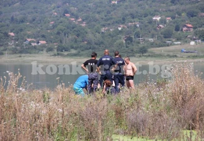 Днес погребват двете удавени деца