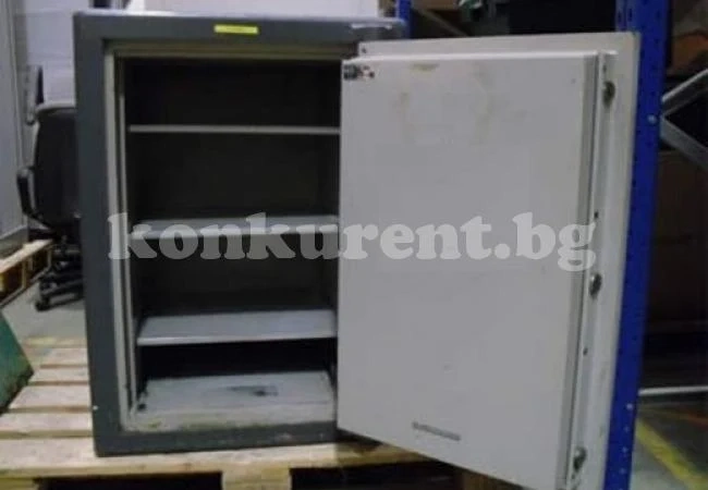 Думнаха каса със 70 бона и документи на Слънчев бряг