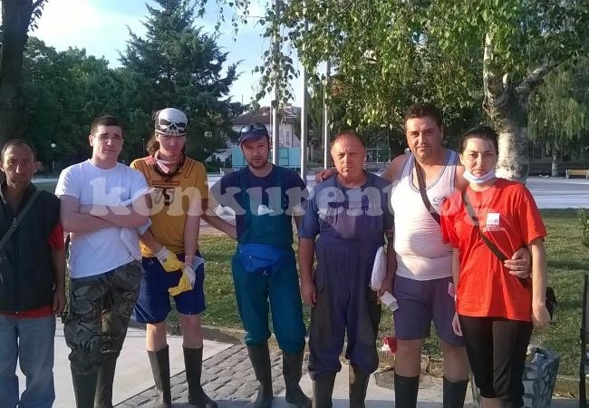 Бригади чистят училищата в Мизия
