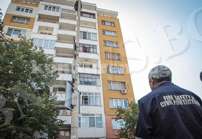 Чудо: Ранената от асансьора е в съзнание!