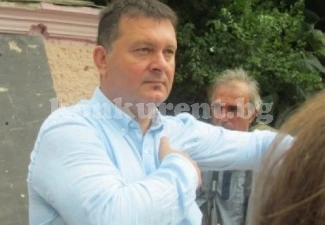 Кметът от Варна брои 3 бона за свободата си