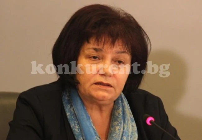 Такева: Увеличението на учителите влиза в сила от 1 септември