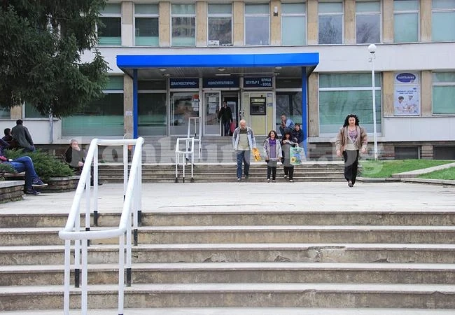 Крадци тарашат в ДКЦ – 1