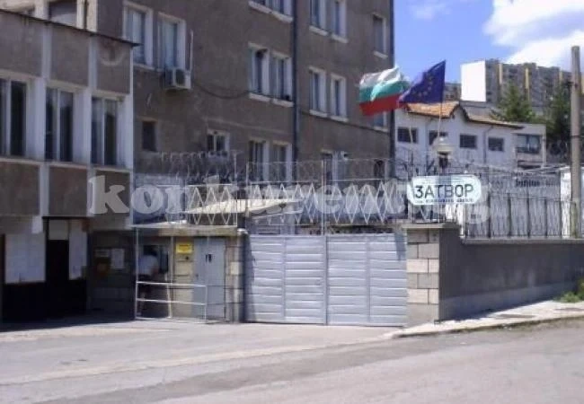 Саморановският затворник духнал, за да вкара сина си в правия път