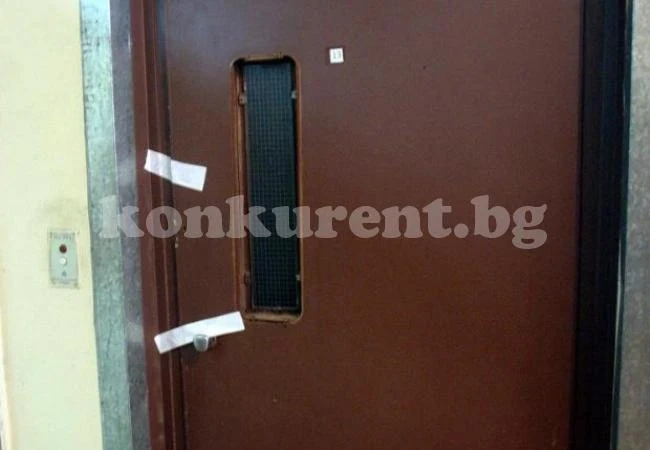 В Бургас спряха 18 асансьора с напукани кабели