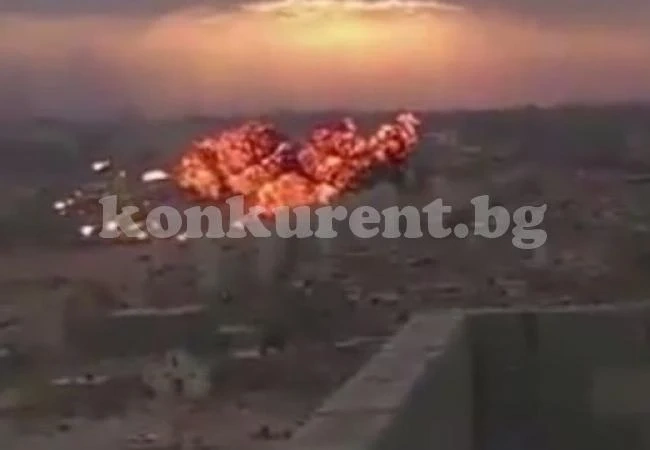 Изтребител се разби в жилищен квартал