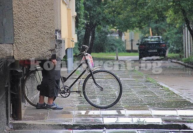 Дъждът в Сливен наводни приземни етажи и мазета