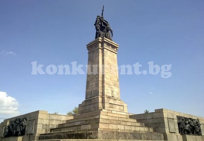 Арести след акция върху Паметника на съветската армия