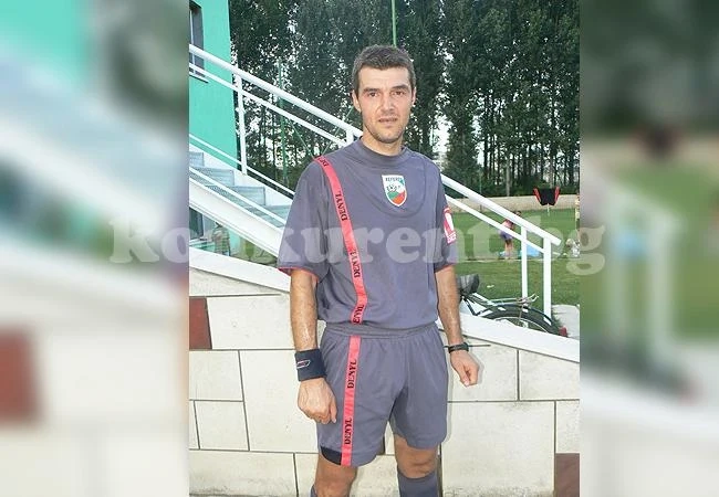 Мездренски зет свири на Ботев в Бургас