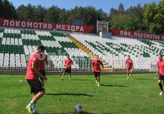 Локо очаква тежък мач с Верея