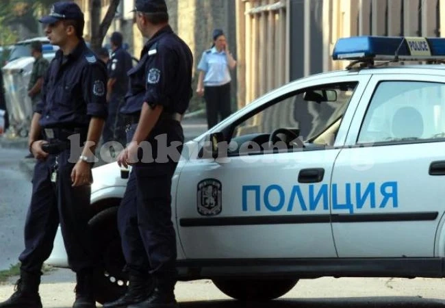 Откриха мъртъв писател в гараж