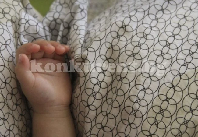 Жестокост! Майка изхвърли бебето си в контейнер