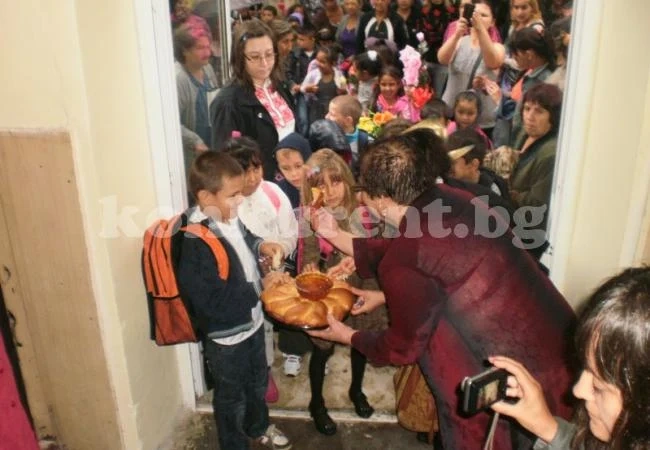 Удари първият звънец за новата учебна година в Криводол