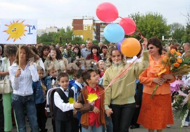 Близо 2 500 деца прекрачиха училищния праг в Козлодуй
