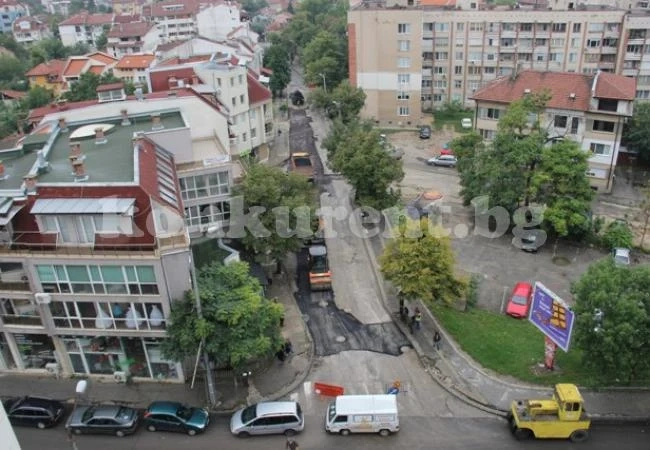 Асфалтират ул. \