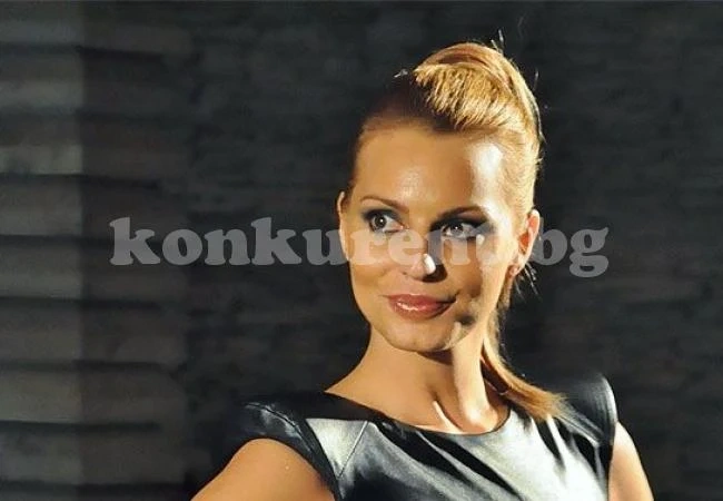 Ето ги гърдите на Зорница Линдарева (СНИМКА 18+)