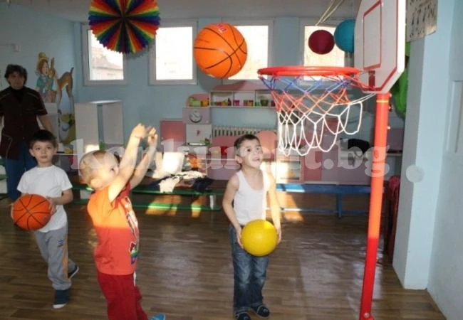Дават 7 бона на два клуба за спорт в детски градини