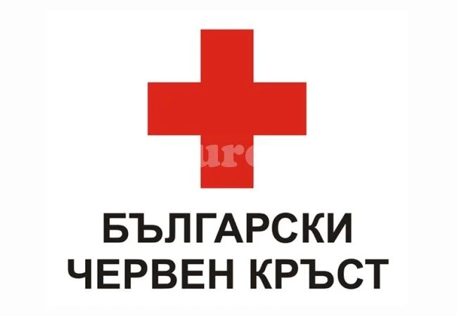 Раздават парите от SMS за бедстващите