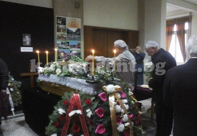Врачани изпращат Бубев с думите „истински човек”