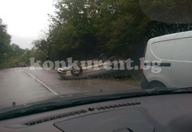 Две катастрофи към Петрохан (СНИМКИ)