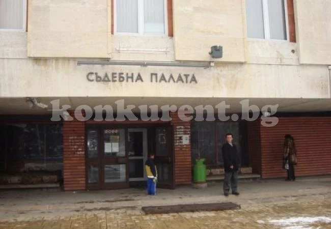 24-годишен е осъден за съжителство с малолетна