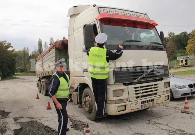 Пътните полицаи плъзнаха из Враца