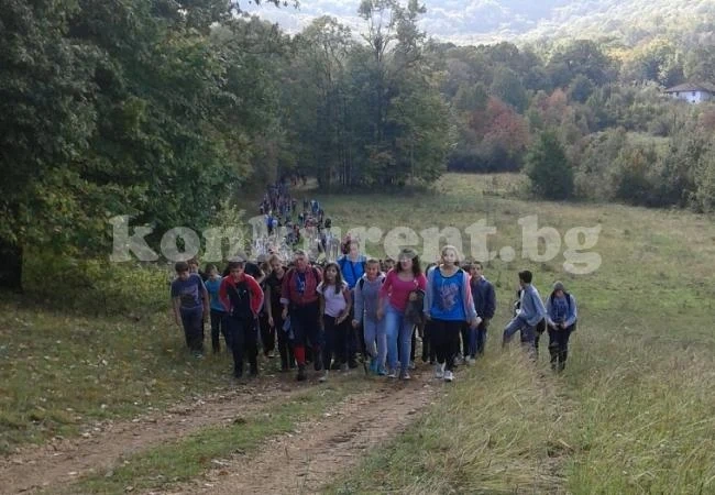 Стотици участваха в похода Враца - Речка