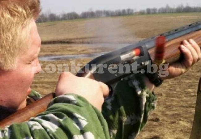 Задигнаха пушките на семейство авджии