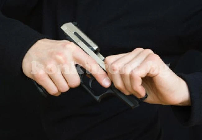 Задържаха въоръжен врачанин