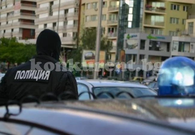 Само в \