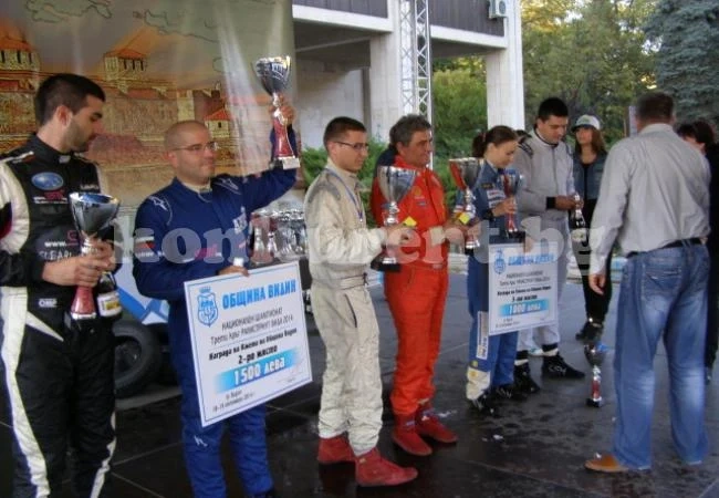 Първенецът в \